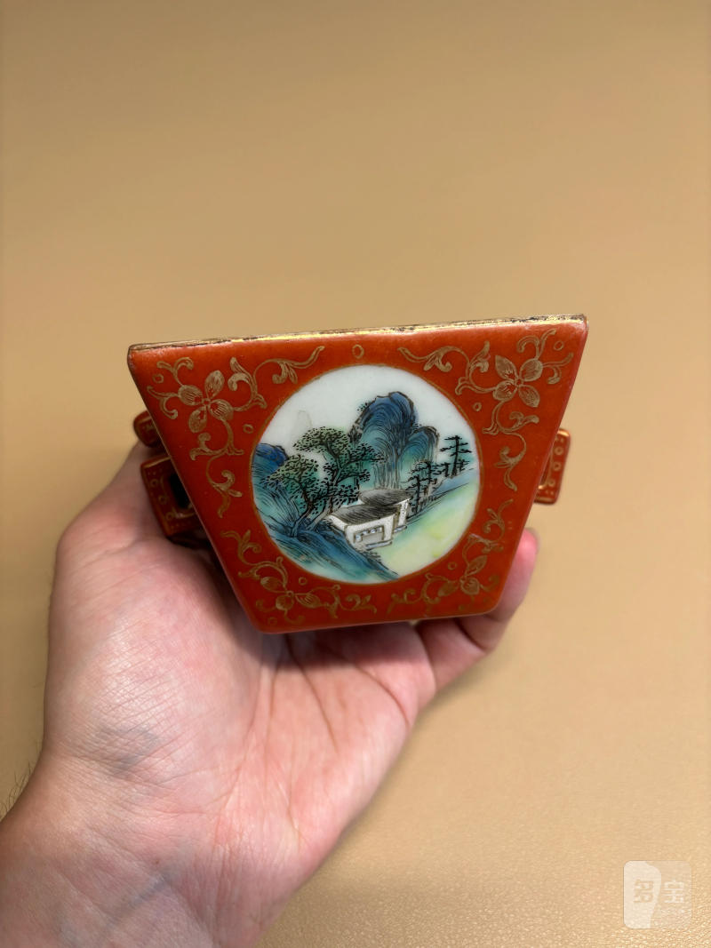 清乾隆 珊瑚红地开光山水图斗杯 - 图2